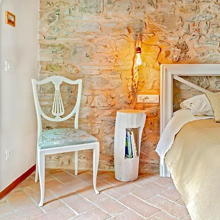 16th Century Between The Tuscan Hills Feriehus