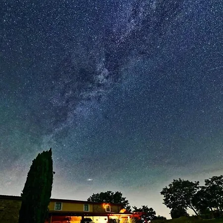 16th Century Between The Tuscan Hills Feriehus